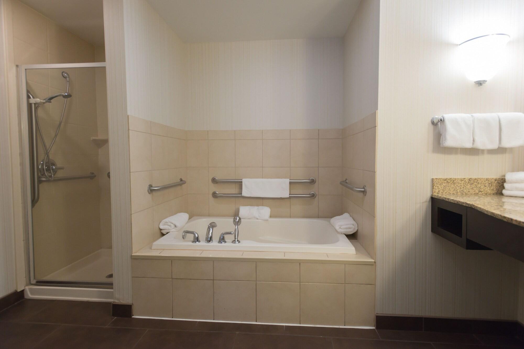 Hilton Garden Inn Merrillville Exterior photo