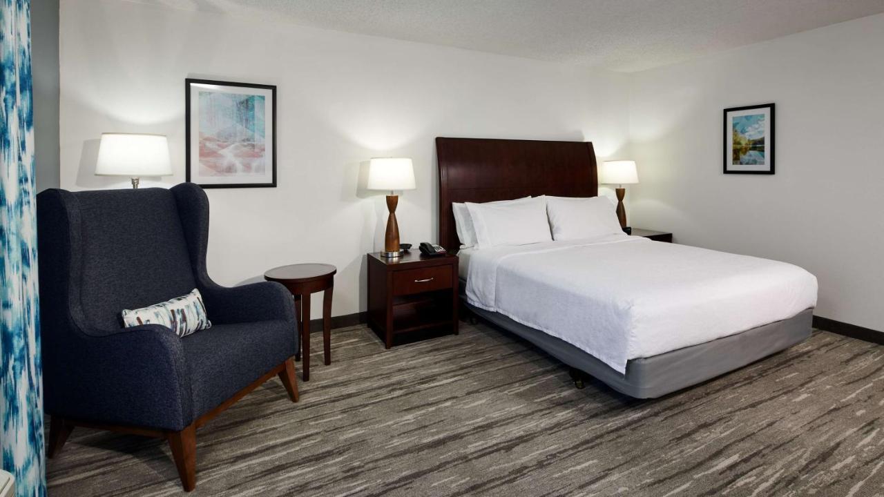 Hilton Garden Inn Merrillville Exterior photo