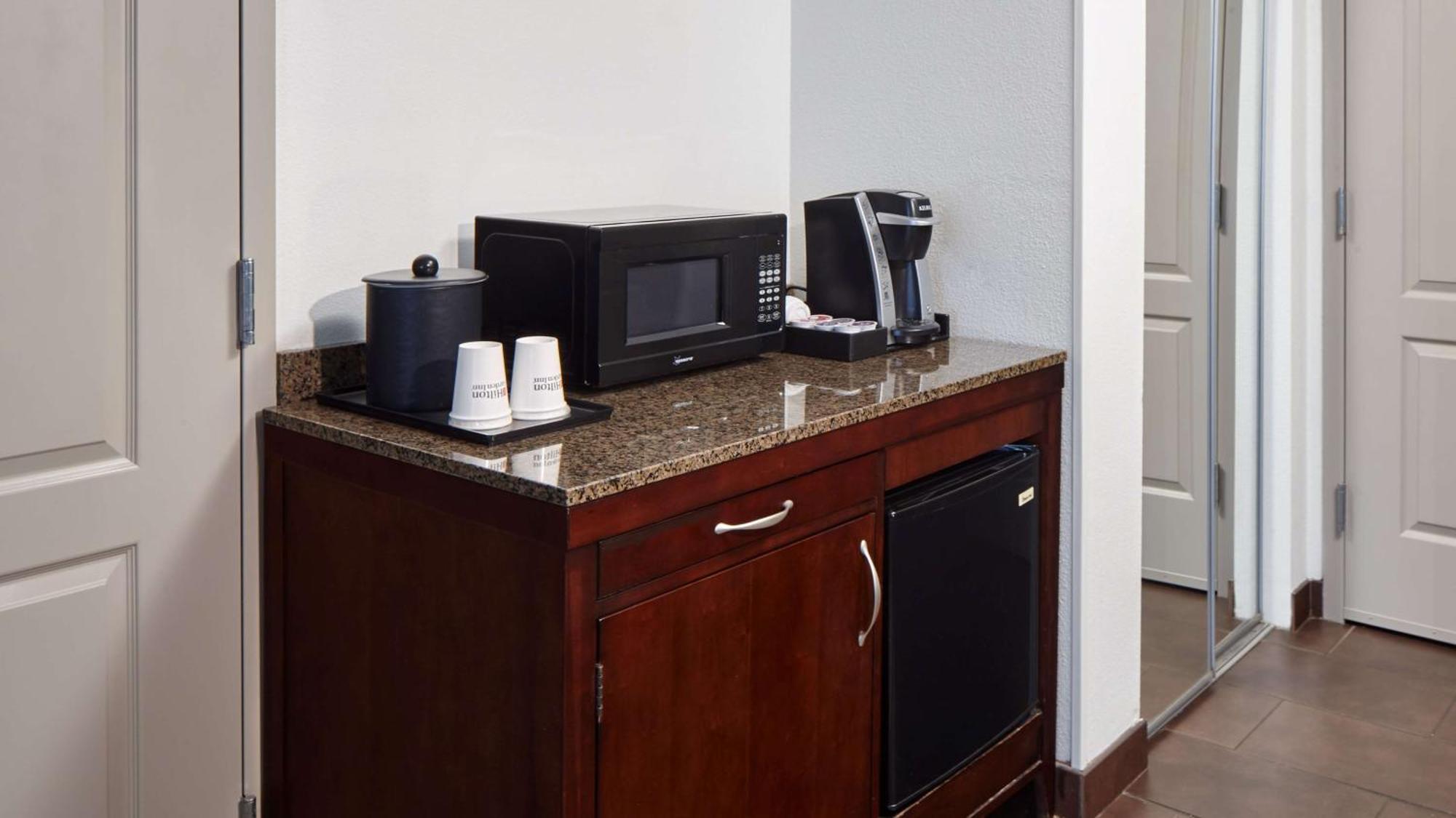 Hilton Garden Inn Merrillville Exterior photo