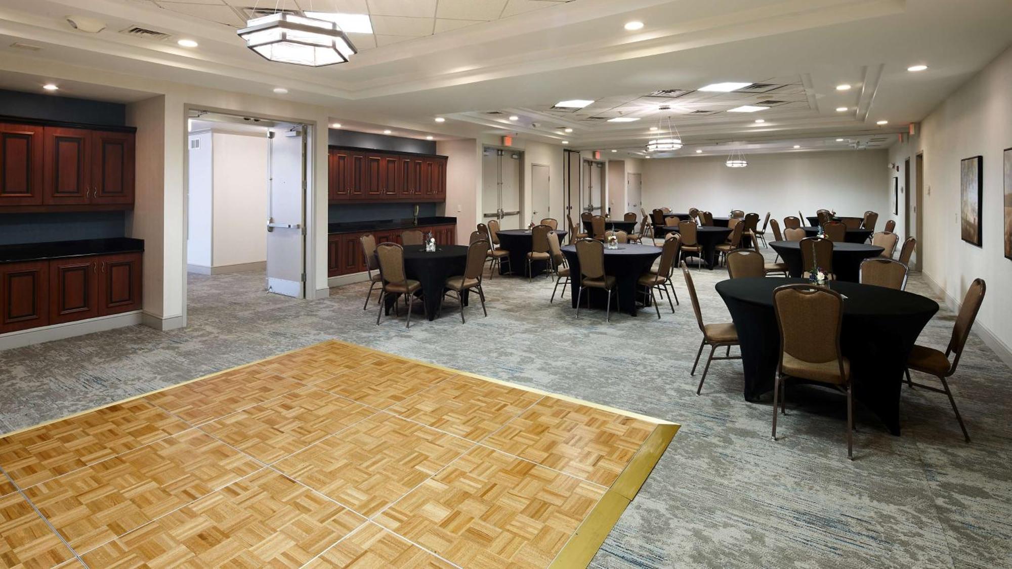 Hilton Garden Inn Merrillville Exterior photo