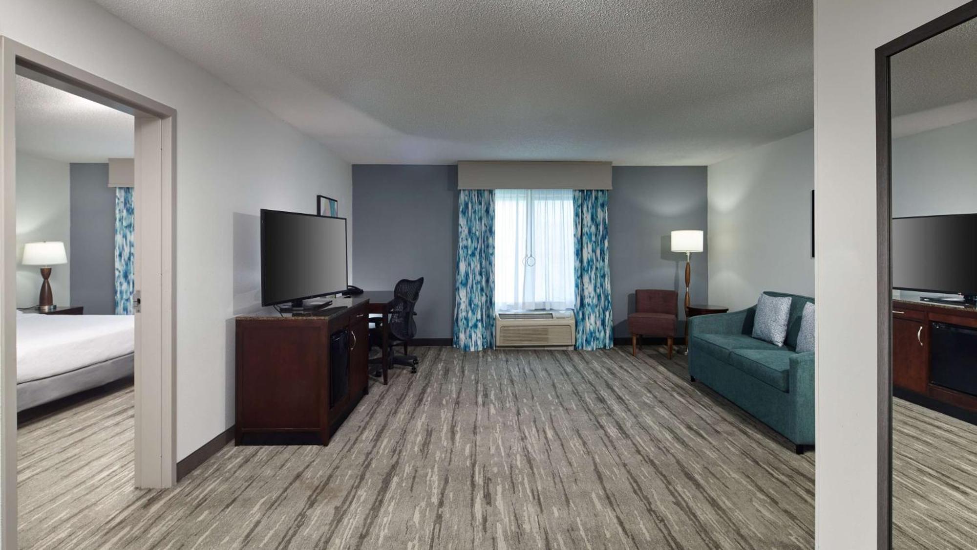 Hilton Garden Inn Merrillville Exterior photo