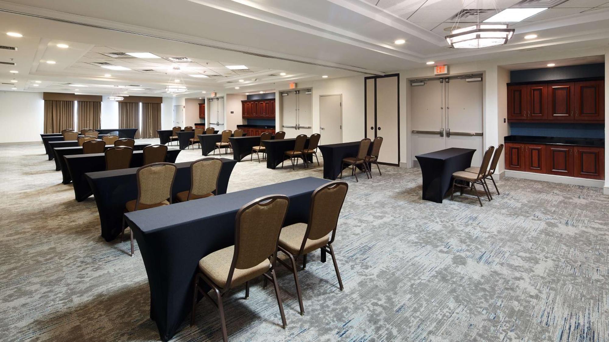 Hilton Garden Inn Merrillville Exterior photo